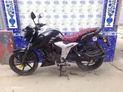 TVS Apache RTR 160 4V